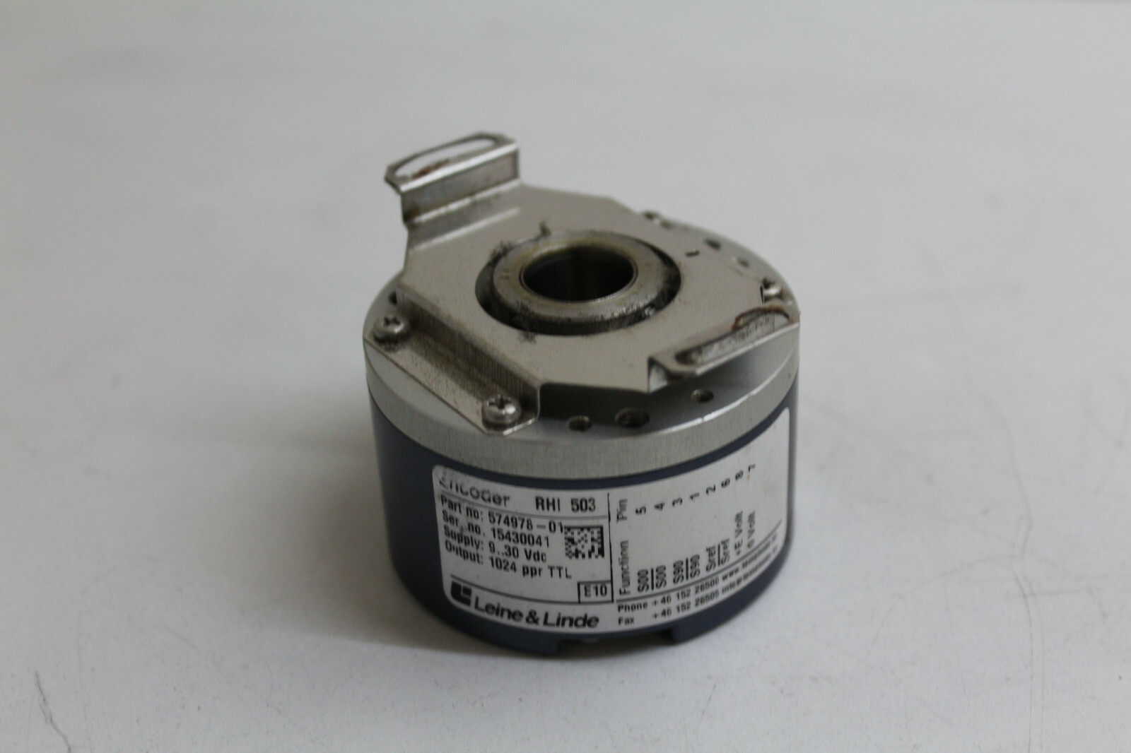 1221785-01, LEINE + LINDE, ENCODER, 1024 PPR, ALIMENTACIÓN 9-36 VCC, 58 MM, EJE MACIZO CON PLANO PARCIAL, INTERFAZ PARALELA, BRIDA M23 MACHO.