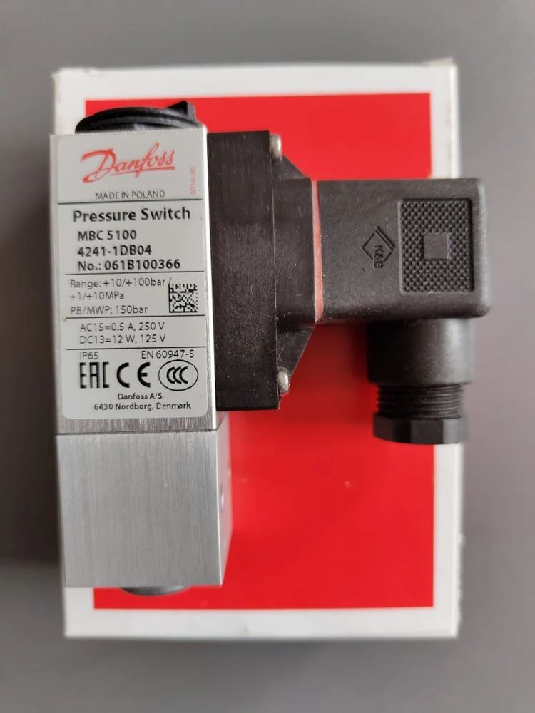 MBC5100-4241-1DB04, Danfoss, Pressure Switch, heavy duty, Diseñado para su uso con líquidos y gases. Rango: 10 ÷ 100 bar. Diferencial: 4 ÷ 12 bar (@Pmin ÷ Pmax). Precisión: ±0,5 % (típ.).