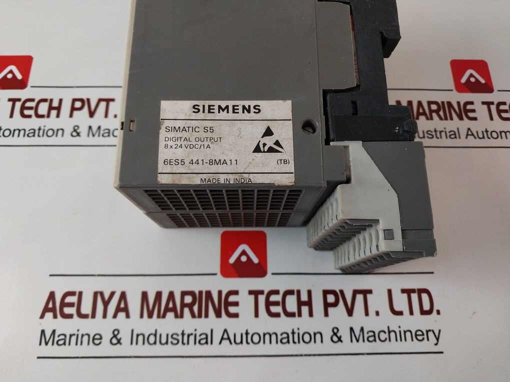 6ES5 441-8MA11, Siemens, SIMATIC S5, salida digital 441 no aislada para S5-90U/-95U/-100U, ET 100U, ET 200U 8 salidas 24 V DC,