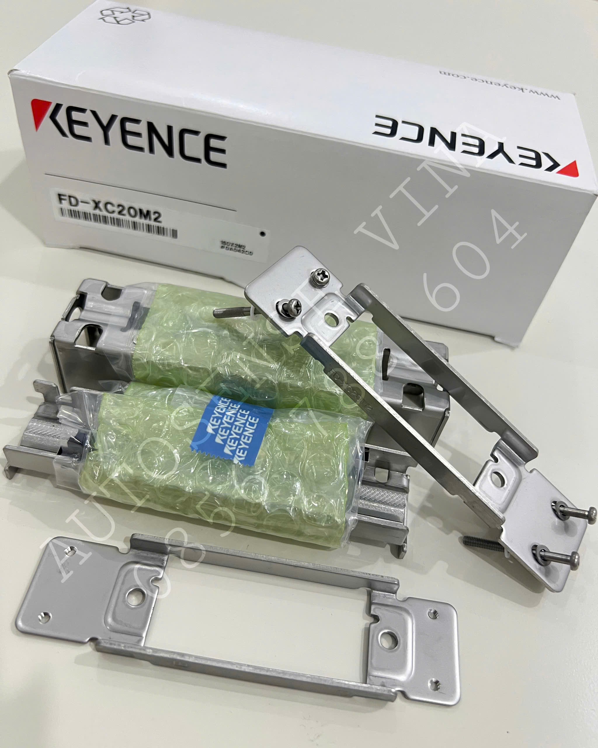 FD-XC20M2, Keyence, Juego de abrazaderas para tubo metálico (ø 10,8 a 14 mm) para FD-X