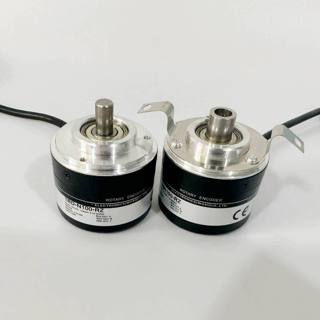 TRD-N1000-RZ-1M, KOYO, Codificador incremental de servicio medio de 1000 PPR,  eje sólido de 8 mm, cuerpo de 50 mm de diámetro, 5-30 V CC, tipo push-pull (tipo tótem), IP50 (a prueba de polvo).