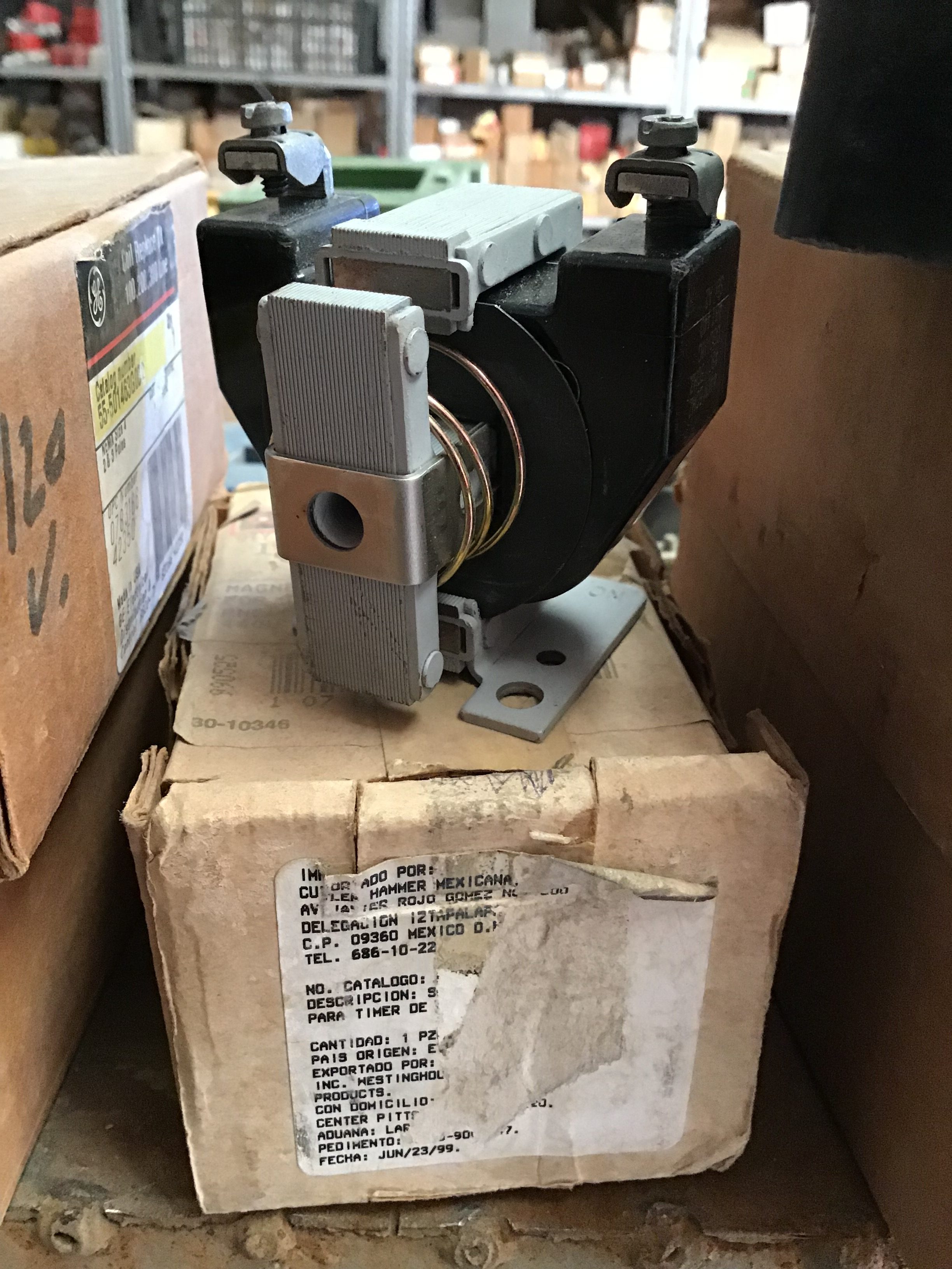 9-547-4, Eaton, Cutler Hammer, Bobina, Tamaño, SZ 8. Adecuado para uso con contactor y arrancador de 1350 A. Tipo, 1 polo. Clasificación de voltaje, 230VDC