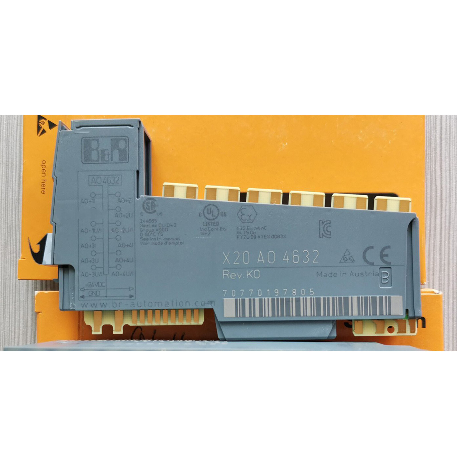 X20AO4632-1, B&R, Módulo de salida de corriente/voltaje analógico con función de marca de tiempo NetTime - E/S de gabinete - compatible con ATEX
