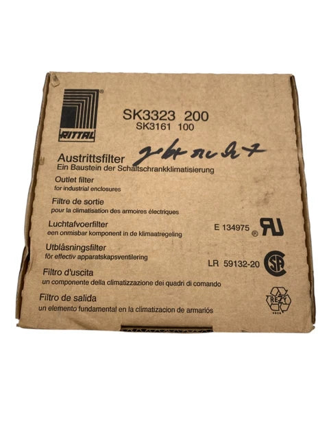 SK 3238.200, RITTAL, SK FILTRO DE SALIDA PARA, SK3238.1XX, RAL7035, Filtro de salida, Estera filtrante, Anchura:148,5 mm Altura: 148,5 mm x 24mm, para tableros.
