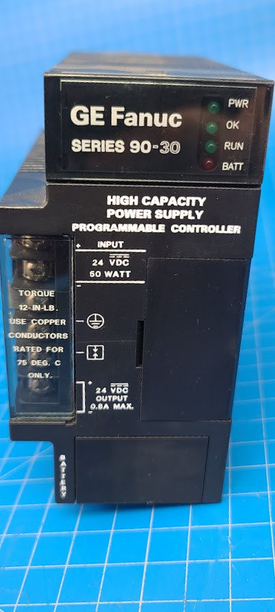 IC693PWR33, GE Fanuc, Fuente de Alimentación de Alta Capacidad, Entrada 120/240 VAC/125 VDC.