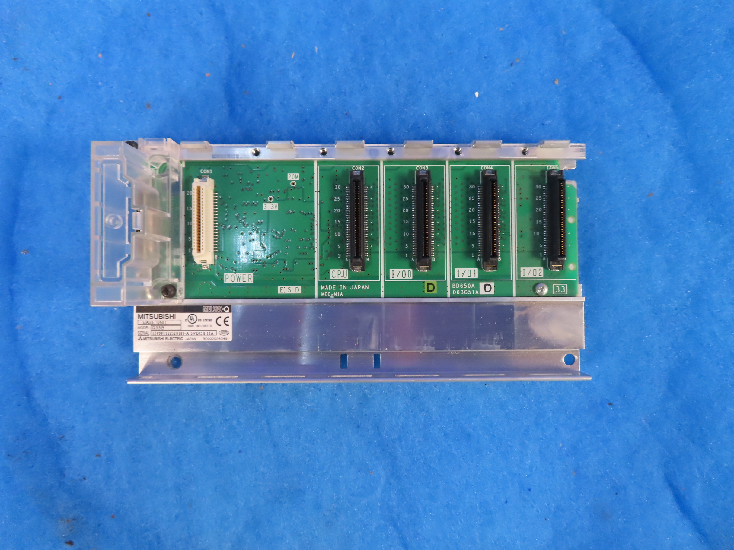 Q33B, Mitsubishi PLC, MAIN BASE UNIT. Slots, 3. Slots for Power Supply