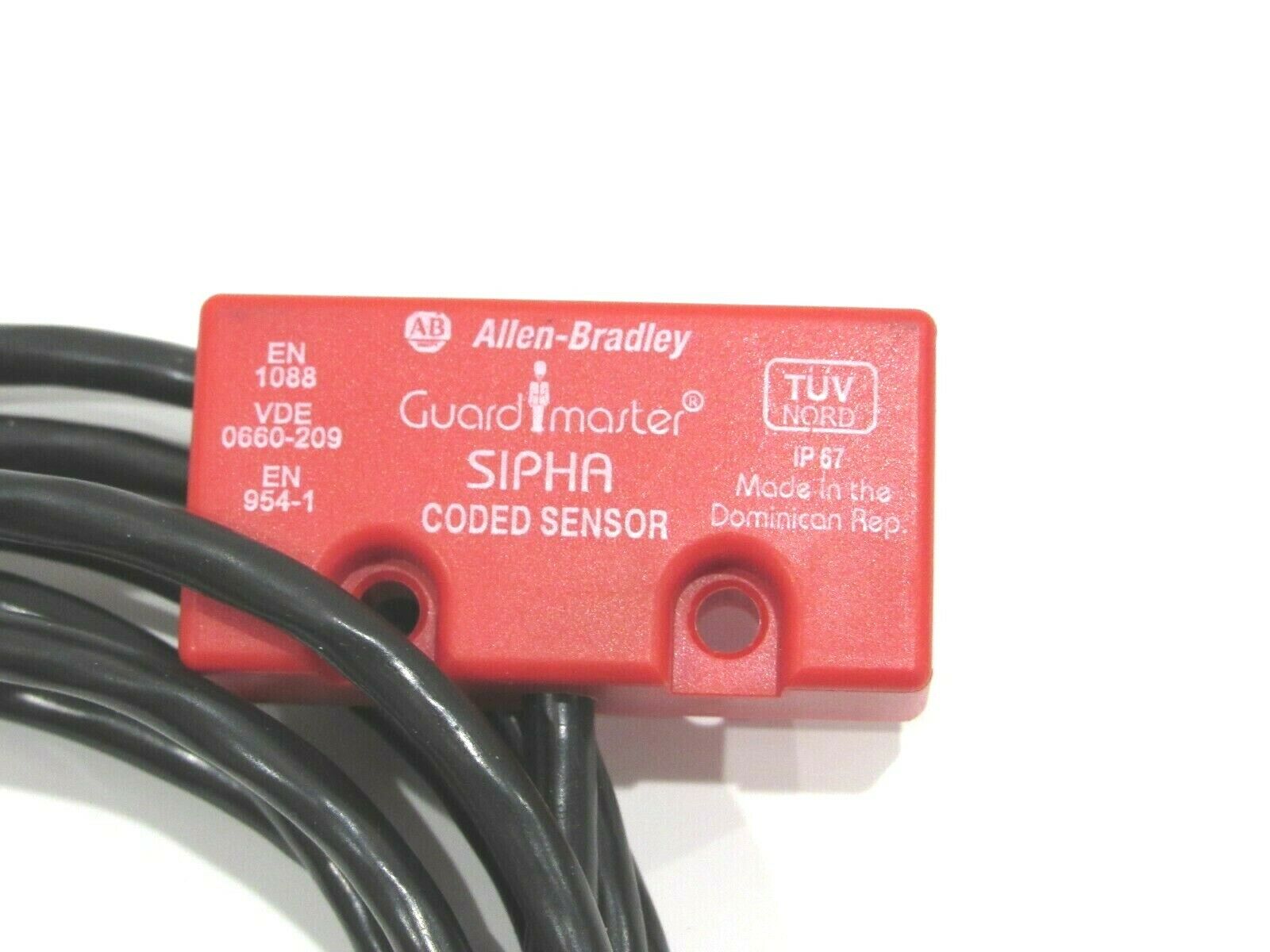 440N-S32022,  Allen Bradley, Guardmaster,Interruptor de seguridad magnético sin contacto serie 440N, 250 V ac, 300 V dc, carcasa de plástico, NA/NC, 3 m