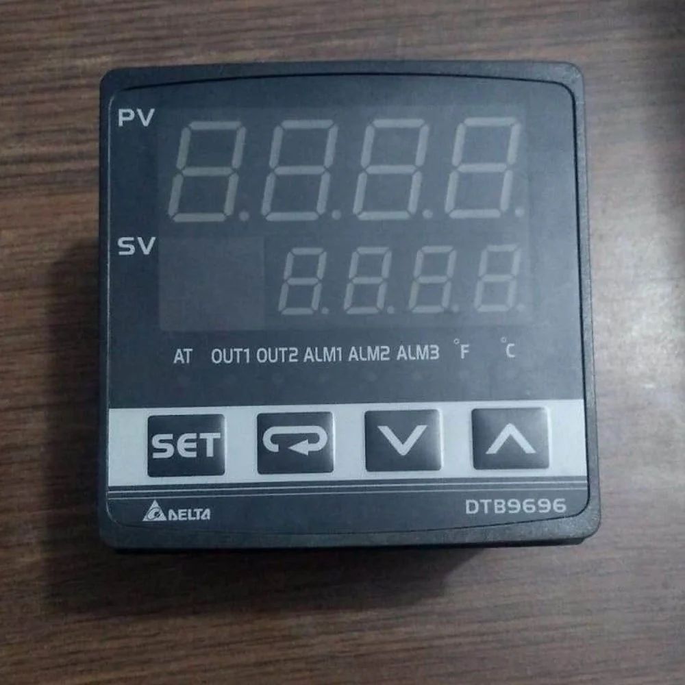 DTA9696R1, Delta,  Display Standard, PID, Temperature controller, On-Off/ manual input control modes · Auto-tuning PID parameters · Various thermocouple (B, E, J, K, L, N, R, S, T, U