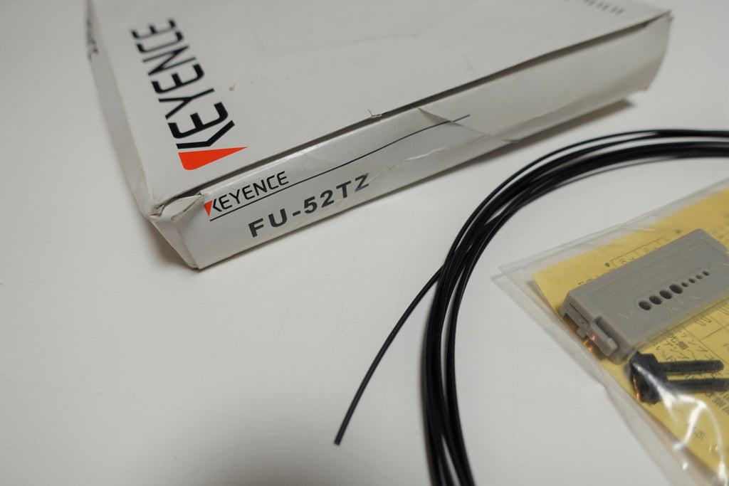 FU-52TZ, KEYENCE,  FIBER OPTICA FOTOELECTRICO, SENSOR, 2M, ø1 mm0.039". Largo de la unidad. 2 m, 78.74" corte libre.