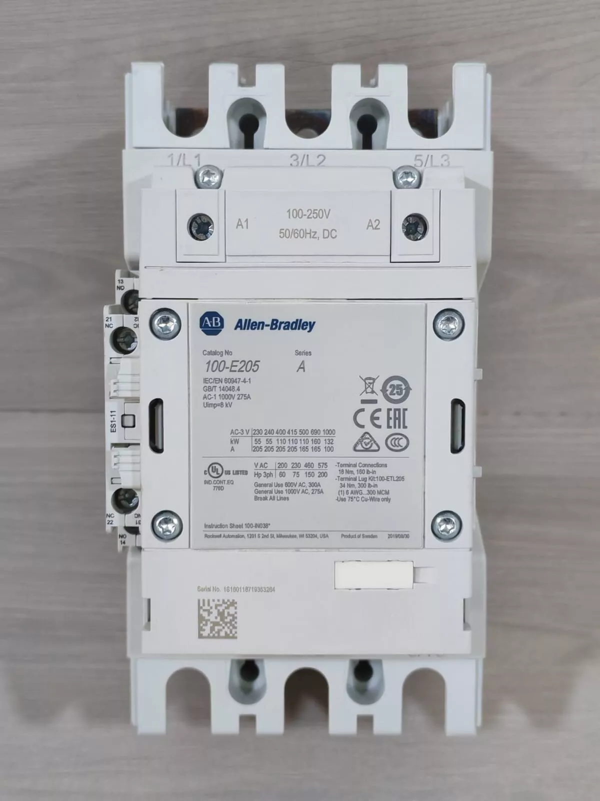 100-E205, Allen Bradley, Contactor, 100-E de 3 polos, 1 NA + 1 NC, 205A, bobina 24 → 60 Vdc, o 220VAC, 110 kW
