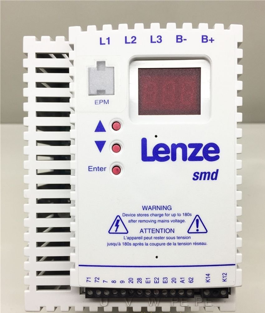 ESMD222L4TXA, Lenze, inverter, 2,2KW, SMD, 6,4 Amp, 3 fases,