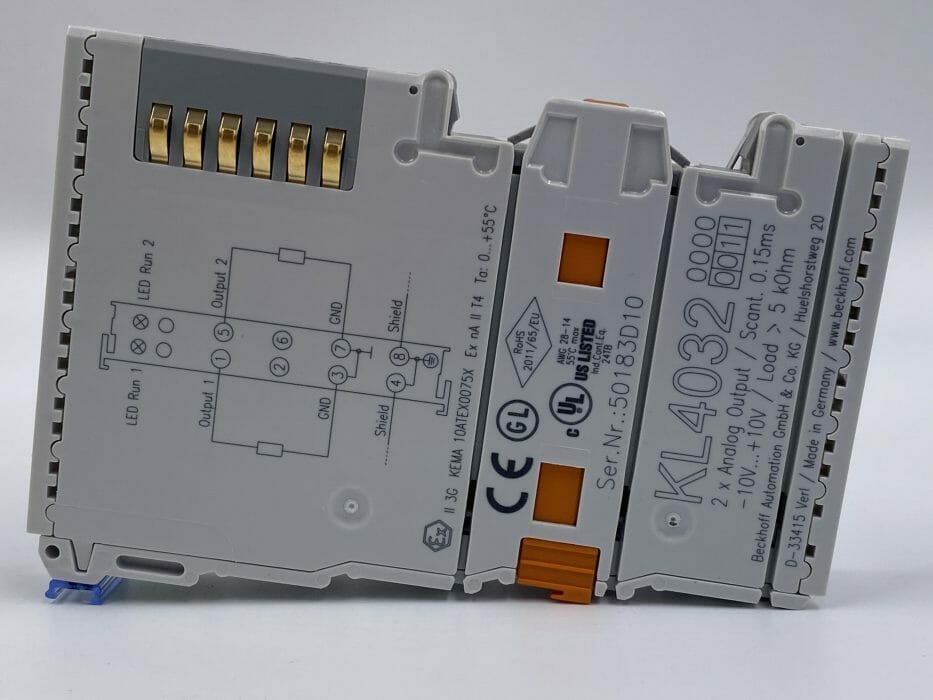 KL4032, Beckhoff Automation, terminal de salida analógica genera señales en el rango de -10 a 10 V.
