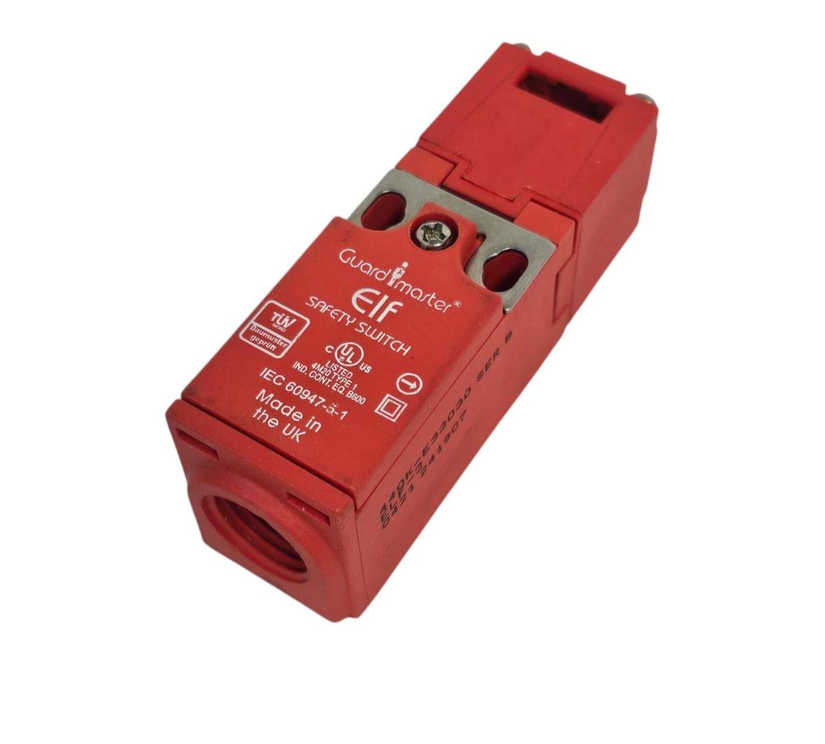 440K-E33030, Guardmaster, Allen Bradley, Interruptor, GuardMaster, ELF, de Seguridad, Lengüeta, 90 grados, Actuador, 18 voltios CC, 3 mA, 1 contacto de seguridad normalmente cerrado, 1 contacto auxiliar normalmente abierto,
